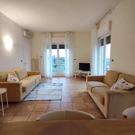 Nice Apartments Lake View & Free Parking Pastrengo Exterior photo