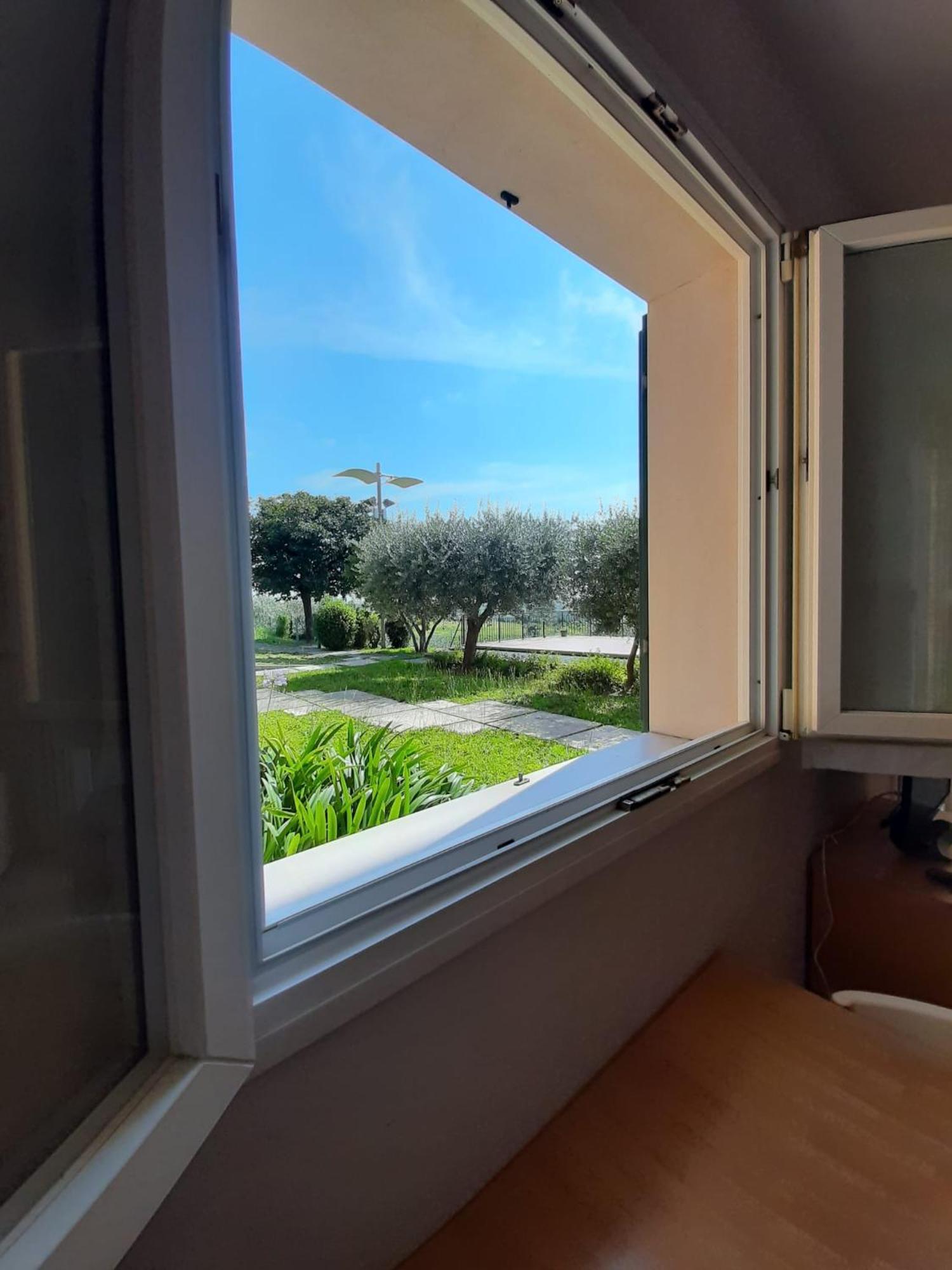Nice Apartments Lake View & Free Parking Pastrengo Exterior photo