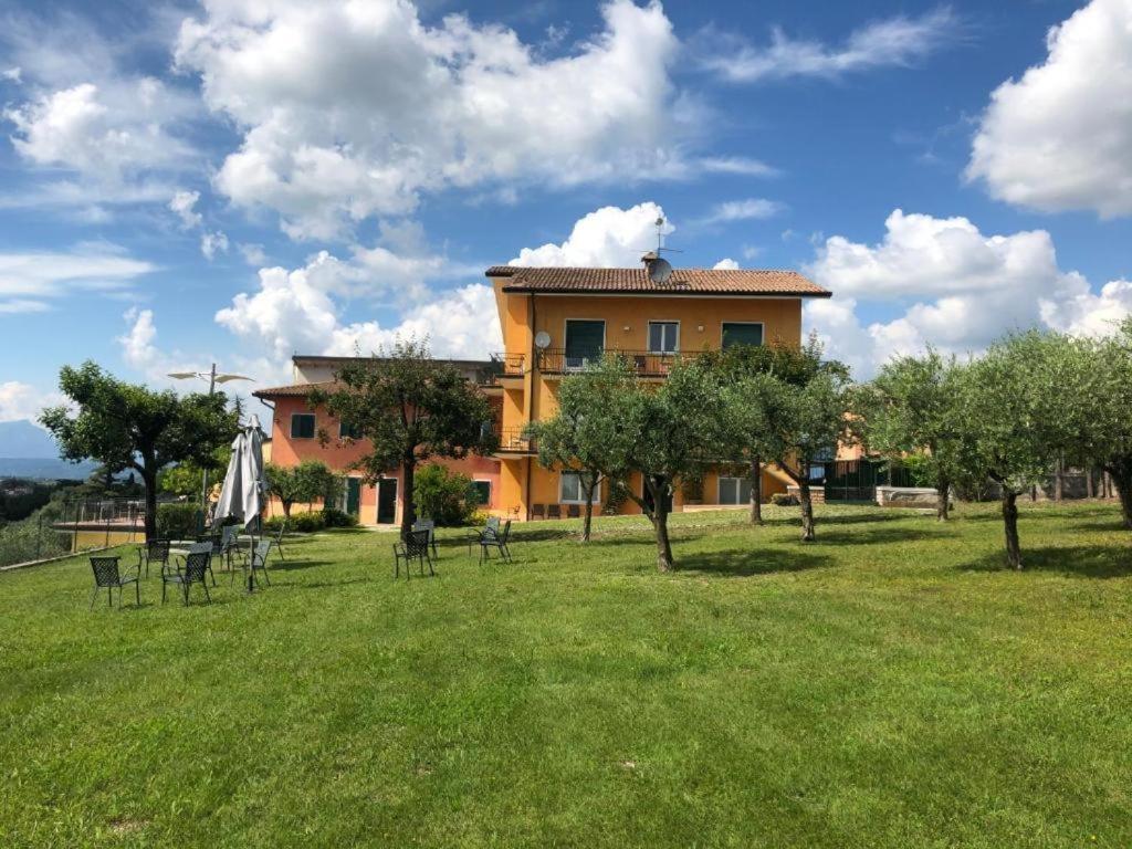 Nice Apartments Lake View & Free Parking Pastrengo Exterior photo